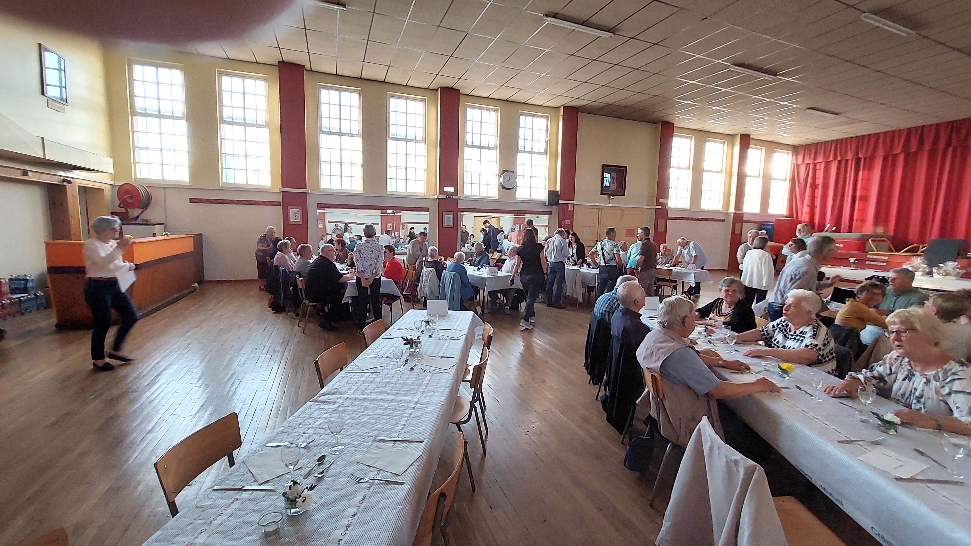 Cérémonie de remise de médailles par l'OMSAP, le 13/05/2022