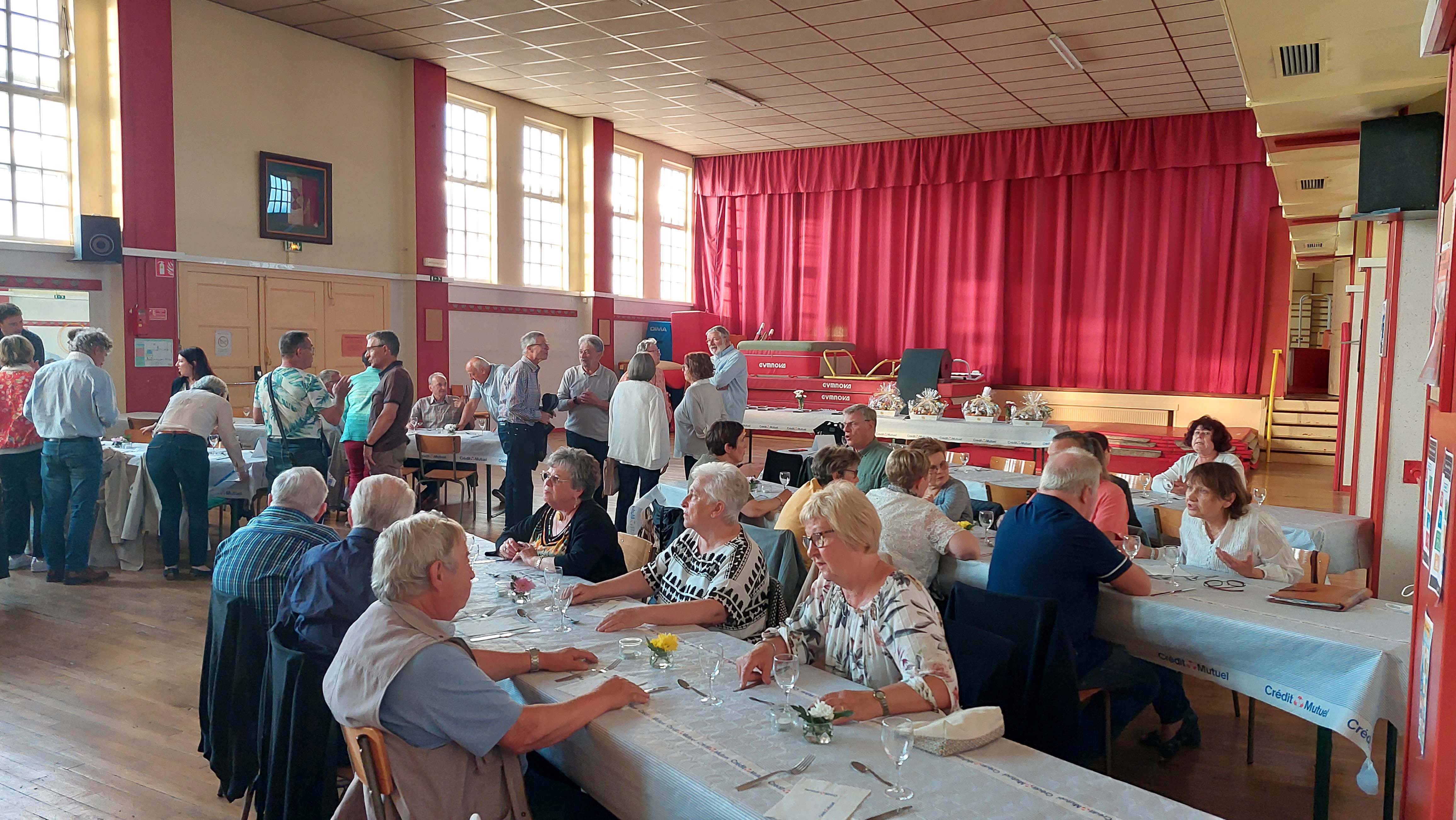 Cérémonie de remise de médailles par l'OMSAP, le 13/05/2022