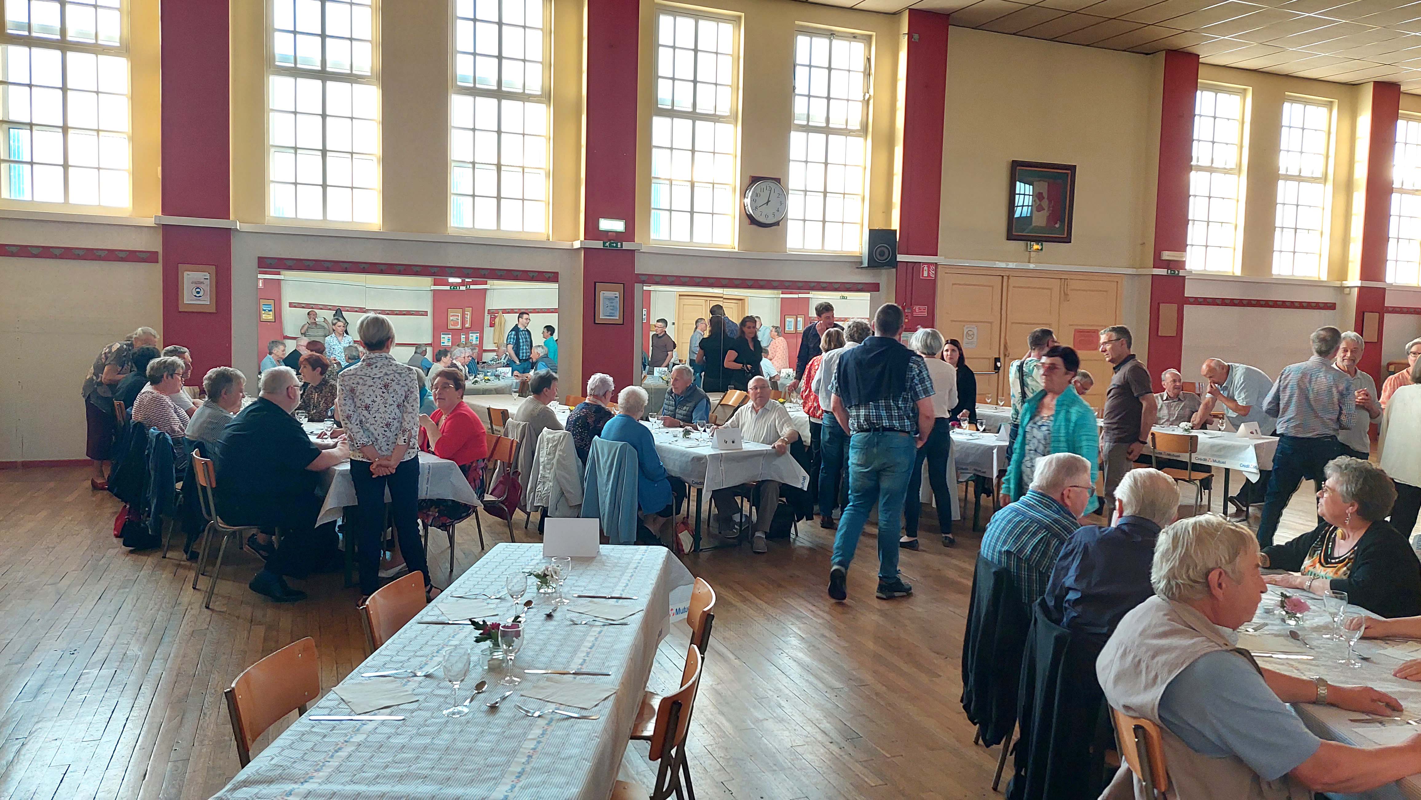 Cérémonie de remise de médailles par l'OMPAP, le 13/05/2022